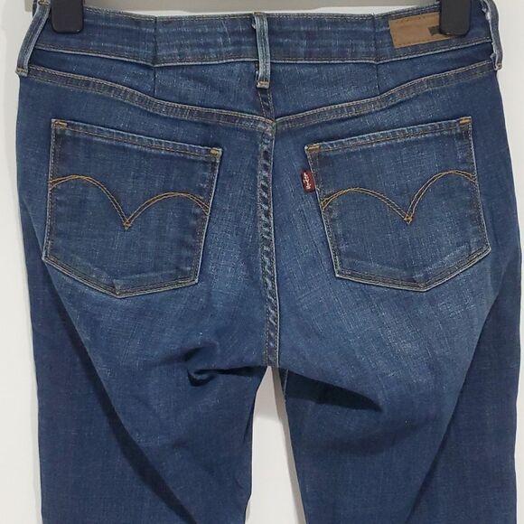 LEVI'S 28x31 dark wash flared leg jeans - Picture 4 of 6